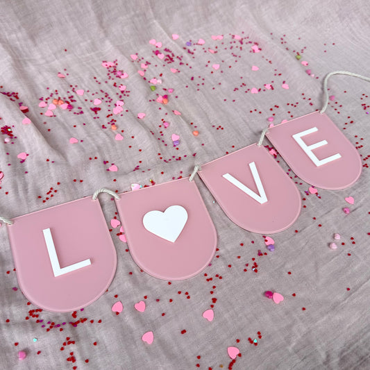 Valentine LOVE Garland