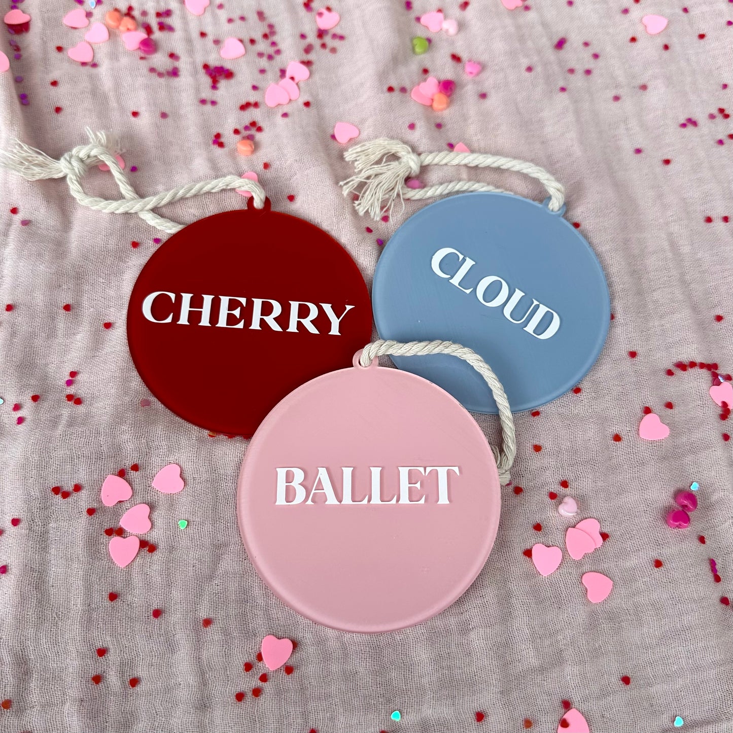 Valentine Scalloped Tag